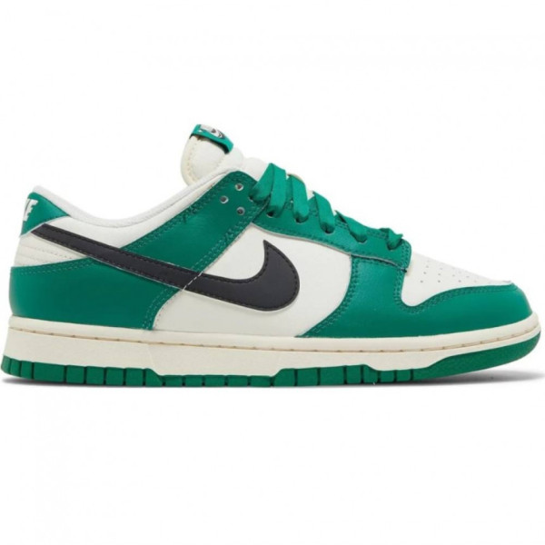 NIKE Dunk LOW Malachite Green