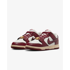 NIKE Dunk Low SE WMNS Just Do It Sail Team Red